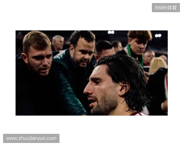 从天堂到地狱,索博在2-1领先后疯狂庆祝,被绝杀后伤心落泪 从天堂到地狱,索博在2-1领先后疯狂庆祝,被绝杀后伤心落泪